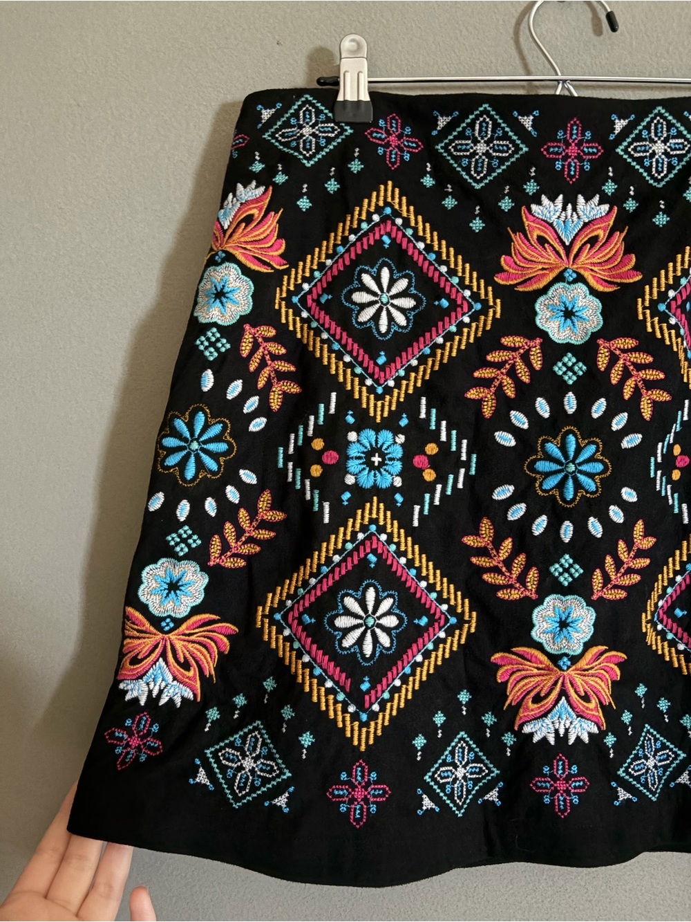 Savanna Jane NWT Black Mini Skirt Multicolor Embroidered Floral Boho Festival - Picture 2 of 11